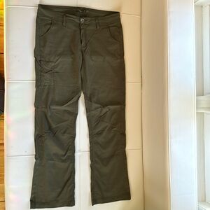 Prana Halle Mid Rise, 30" Inseam, Roll Up Pants Womens Size 8 olive green